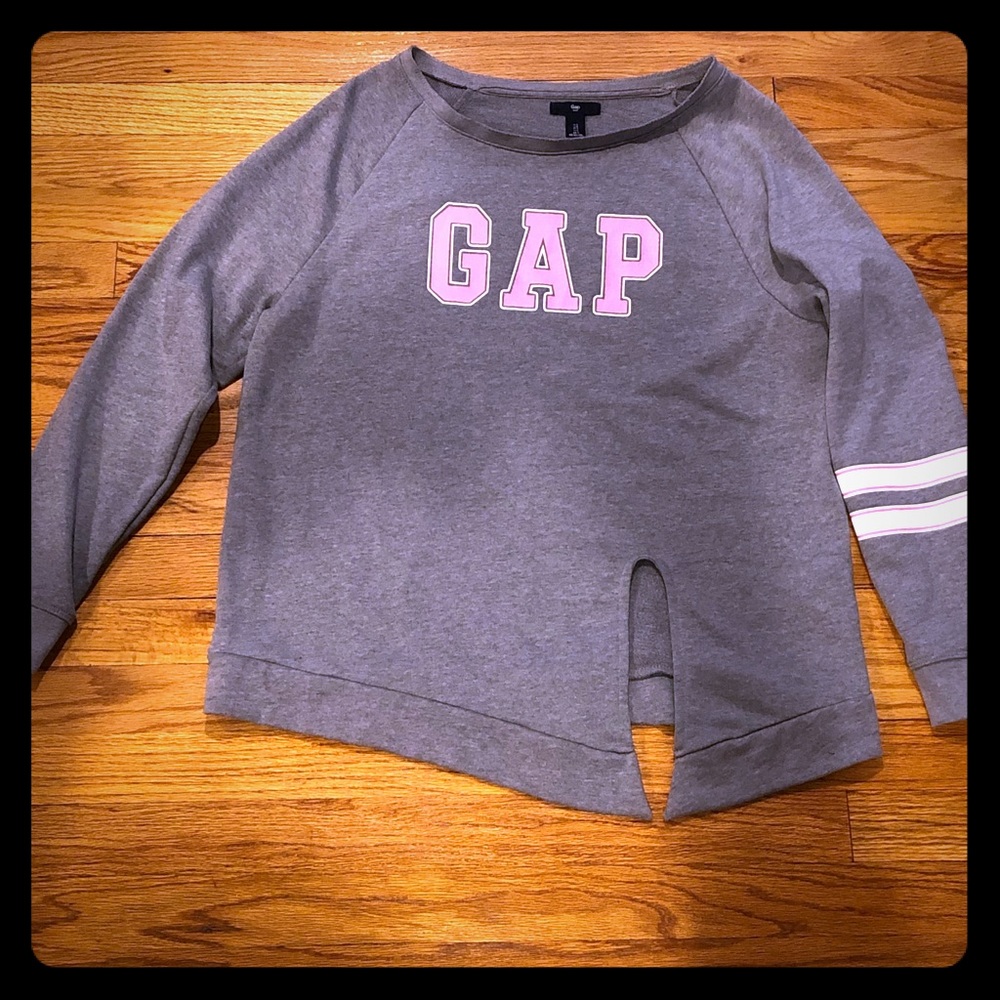 GAP jogger set can fit a large